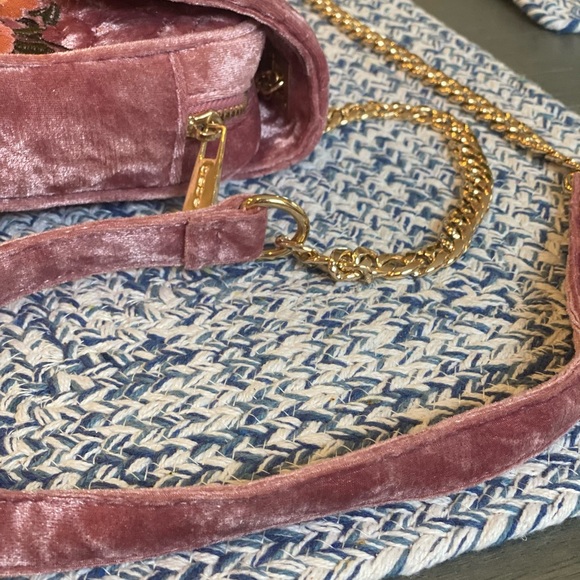 NWOT BEBE Velvet Suede Embroidered Crossbody Purse - Picture 7 of 7